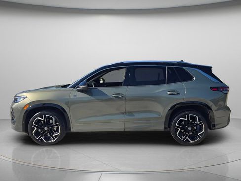 Used 2025 Volkswagen Tiguan SEL R-Line AWD/4WD image 3