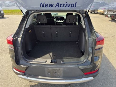 Used 2025 Chevrolet TrailBlazer LT image 6