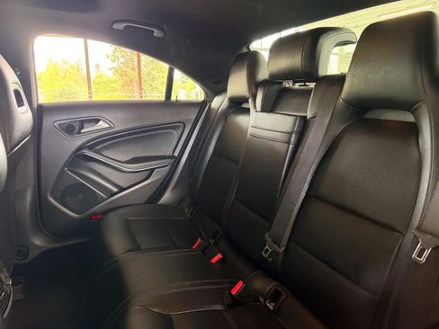 Used 2015 Mercedes-Benz CLA 250 image 17