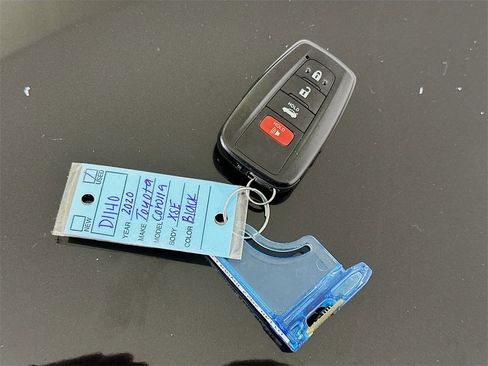 Used 2022 Toyota Corolla XSE image 33