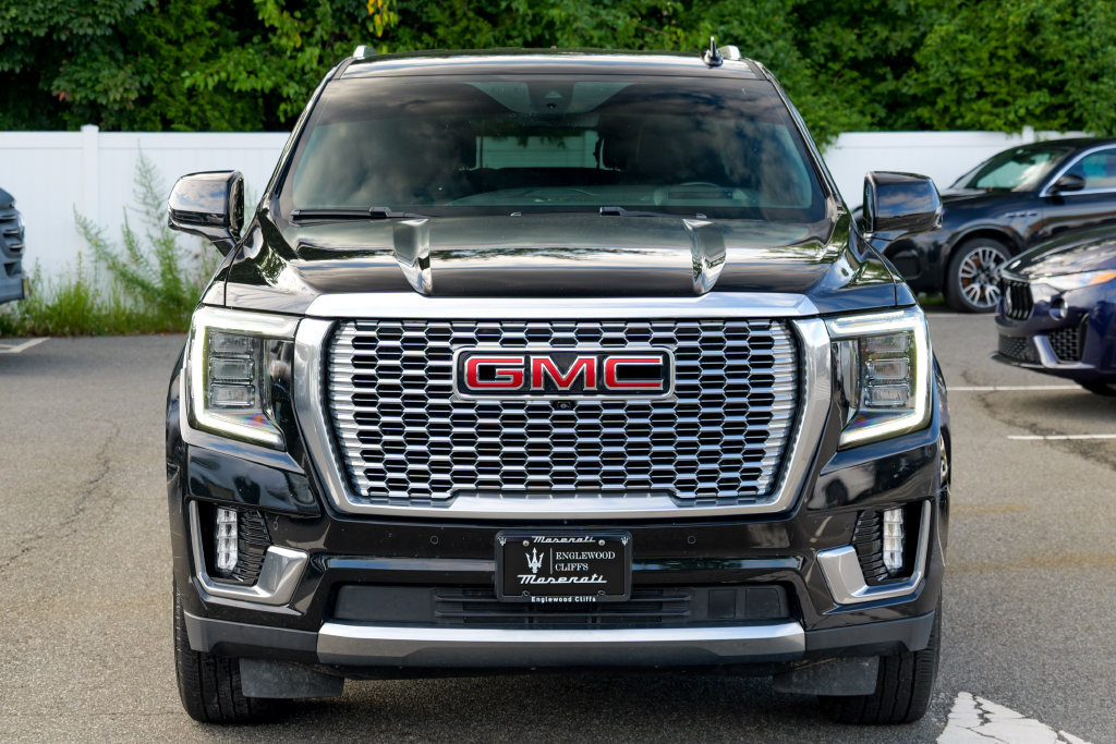 Used 2022 GMC Yukon XL Denali AWD/4WD image 2