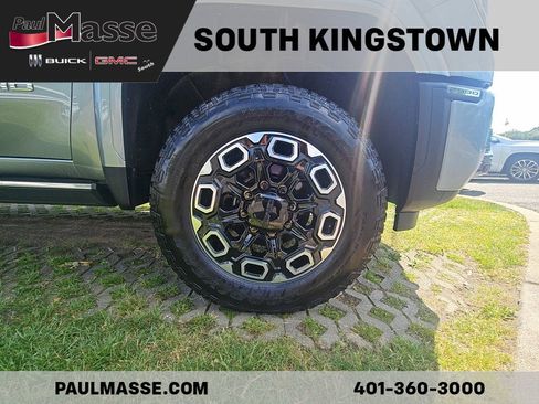 Used 2024 GMC Sierra 2500 Denali w/ Denali Reserve Package AWD/4WD image 6