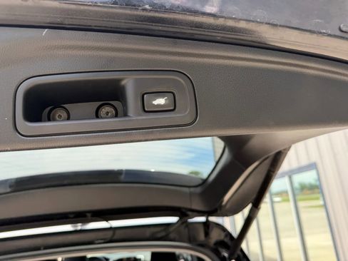 Used 2019 Honda Pilot Touring image 17
