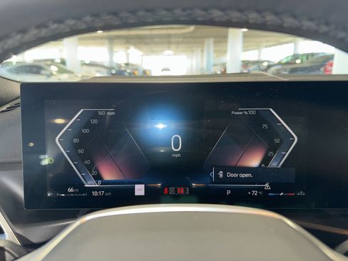 Certified 2025 BMW 330i Sedan image 24