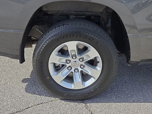 Used 2024 RAM 1500 Laramie image 7