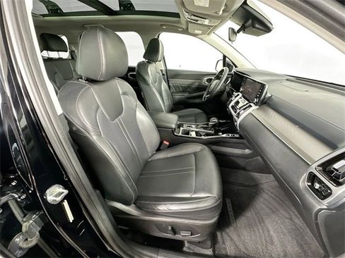 Used 2022 Kia Sorento SX image 31