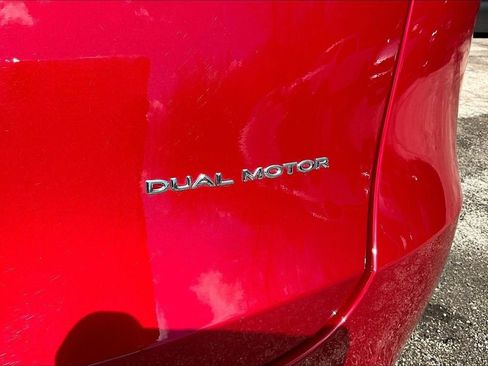 Used 2021 Tesla Model Y Long Range image 23