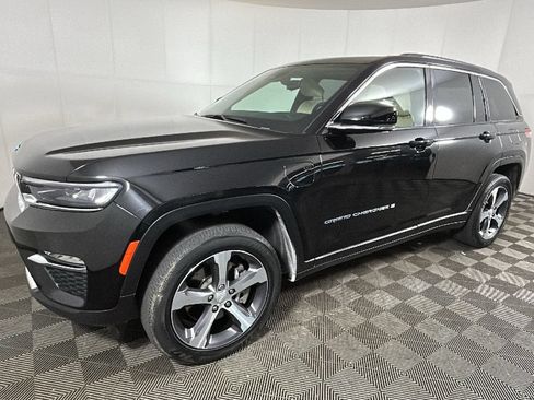 Used 2023 Jeep Grand Cherokee 4WD 4xe image 8