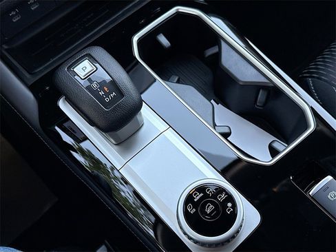 New 2026 Mitsubishi Outlander ES image 17