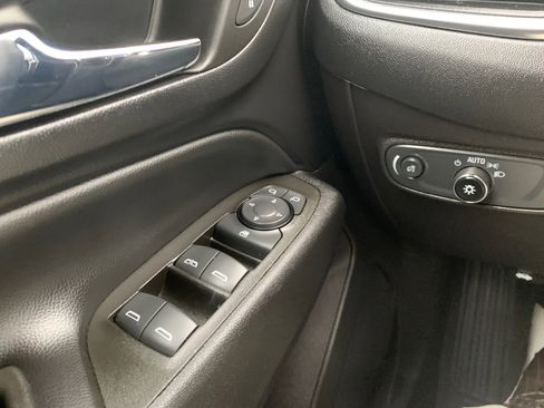 Used 2023 Chevrolet Equinox LT image 16