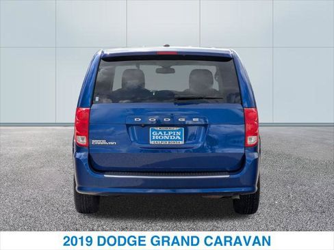 Used 2019 Dodge Grand Caravan SE w/ UConnect Hands-Free Group image 8