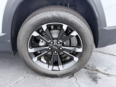 New 2026 Chevrolet Equinox RS w/ Convenience Package III FWD image 40