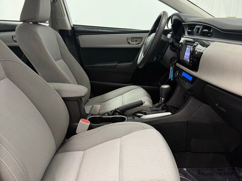 Used 2015 Toyota Corolla LE image 13