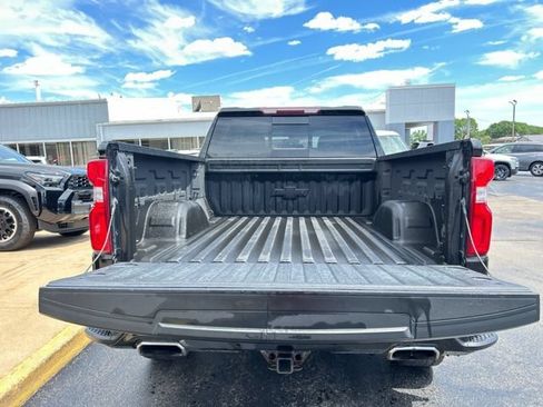 Used 2019 Chevrolet Silverado 1500 LT Trail Boss AWD/4WD image 9