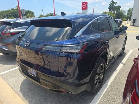 Certified 2025 Nissan Murano SV FWD image 4