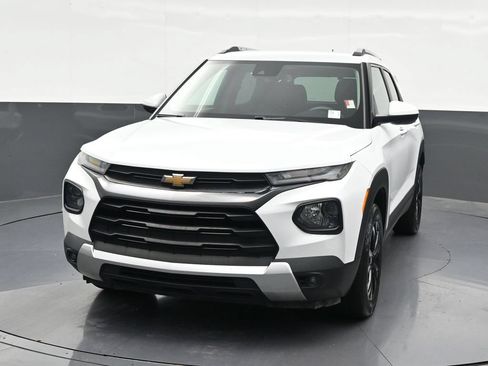 Used 2023 Chevrolet TrailBlazer LT w/ Convenience Package AWD/4WD image 9