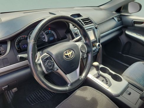 Used 2014 Toyota Camry SE FWD image 24