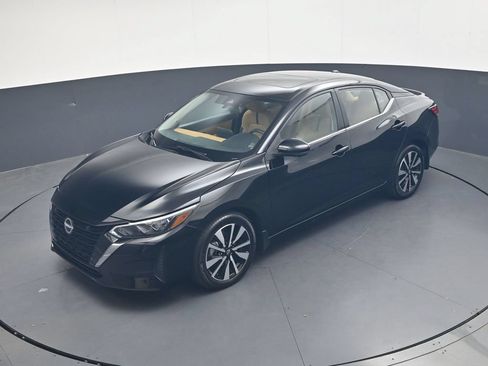 Used 2025 Nissan Sentra SV w/ SV Premium Package FWD image 41
