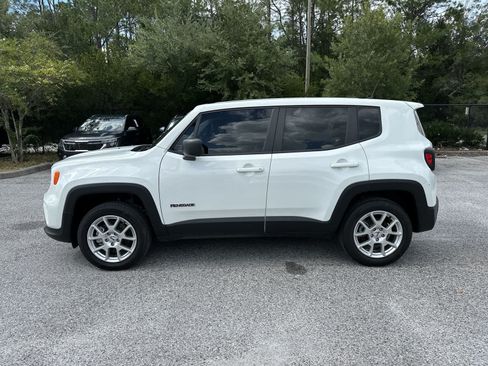Used 2023 Jeep Renegade Latitude AWD/4WD image 5