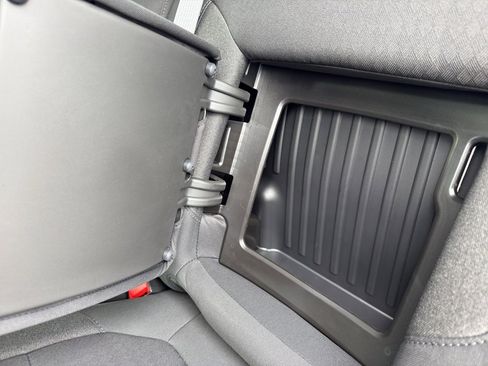 Used 2021 Chevrolet Silverado 1500 RST image 36