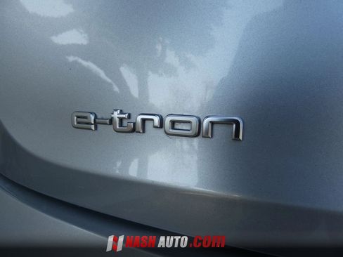 Used 2021 Audi e-tron Premium Plus AWD/4WD image 72