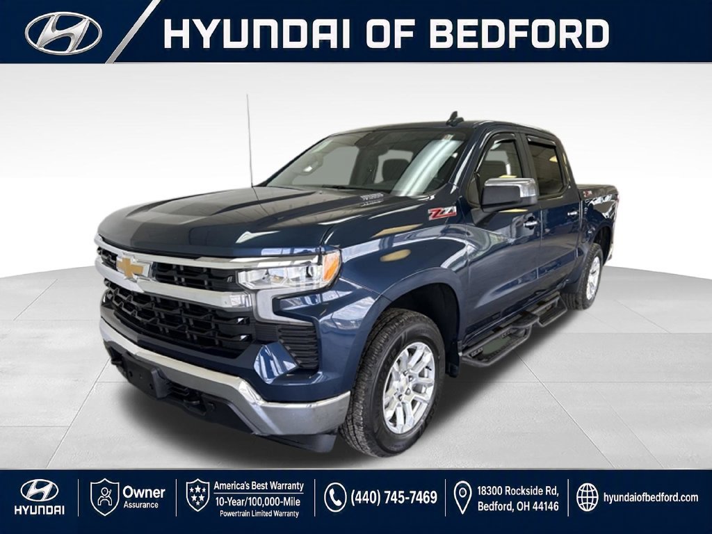 Used 2023 Chevrolet Silverado 1500 LT w/ Z71 Off-Road Package AWD/4WD image 4