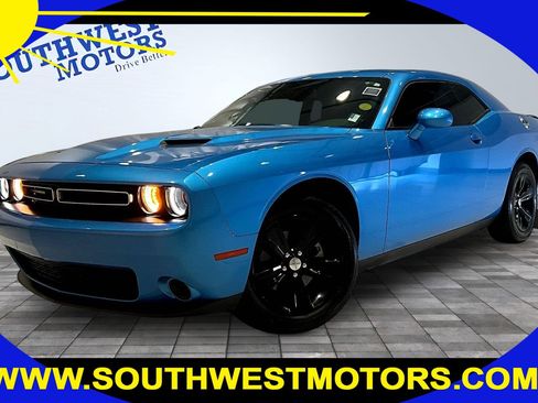 Used 2023 Dodge Challenger SXT RWD image 1