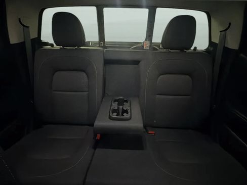 Used 2017 GMC Canyon SLE w/ SLE Convenience Package AWD/4WD image 18