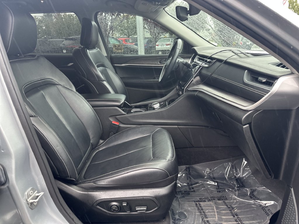 Used 2021 Jeep Grand Cherokee L Limited AWD/4WD image 17