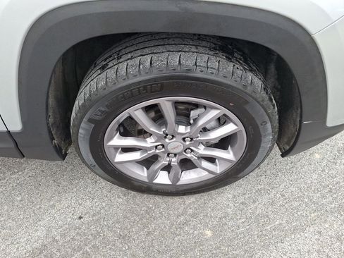 Used 2022 GMC Terrain SLT image 31