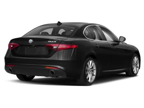 Used 2019 Alfa Romeo Giulia w/ Nero Edizione RWD image 5