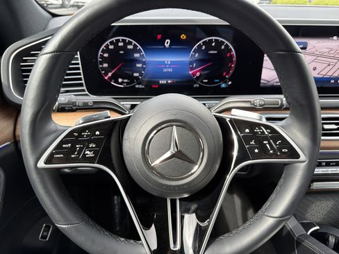 Certified 2025 Mercedes-Benz GLE 450 4MATIC image 23