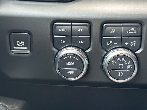 Certified 2024 GMC Sierra 2500 Denali w/ Denali Reserve Package image 35