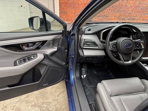 Used 2020 Subaru Legacy Limited image 9