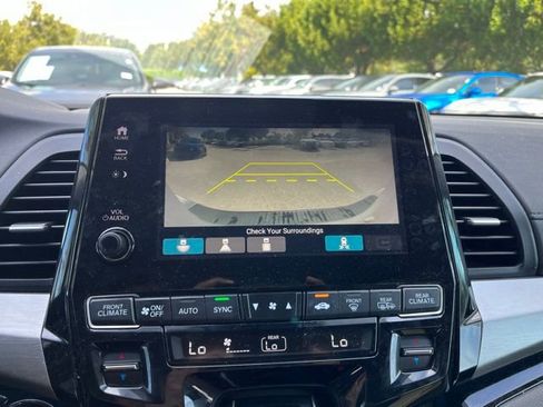 Used 2024 Honda Odyssey Touring image 12