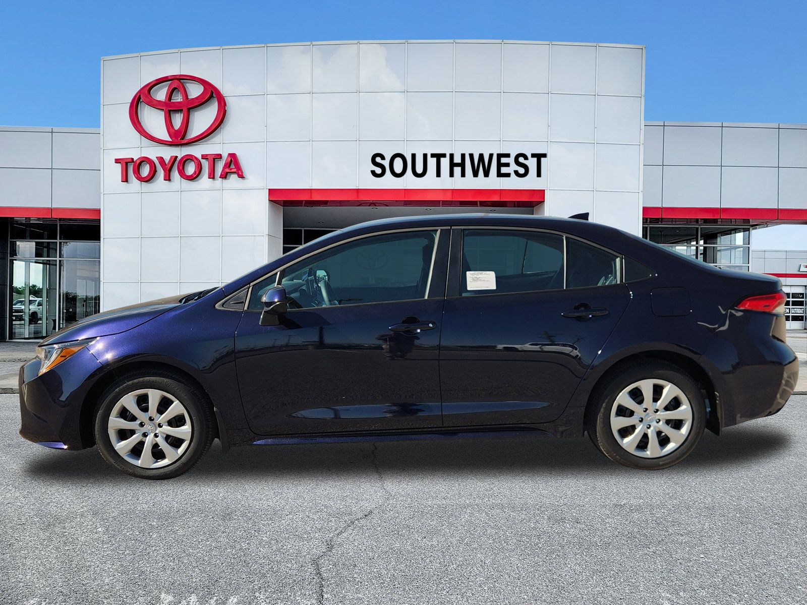 New 2027 Toyota Corolla LE FWD image 3
