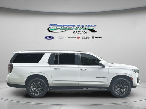 Used 2024 Chevrolet Suburban Z71 AWD/4WD image 8