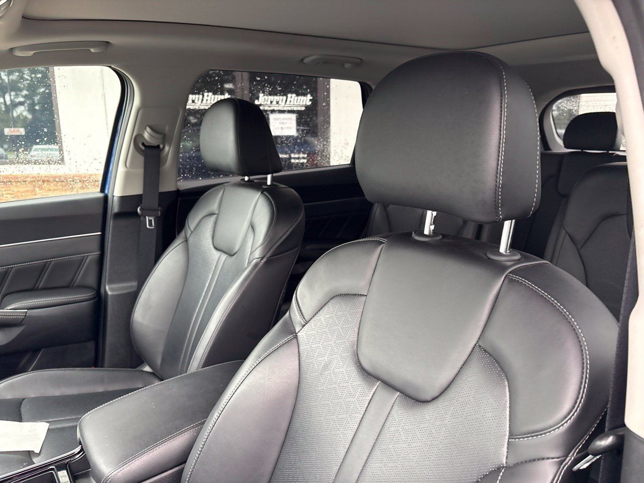 Used 2023 Kia Sorento SX FWD image 3