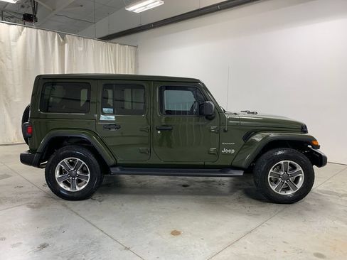 Used 2021 Jeep Wrangler Unlimited Sahara AWD/4WD image 11