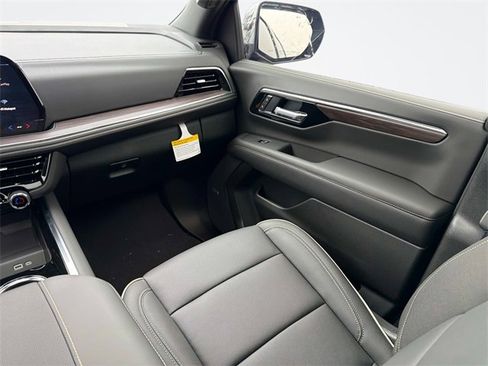 New 2026 Chevrolet Tahoe Premier image 16