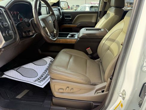 Used 2017 Chevrolet Silverado 2500 LTZ image 11