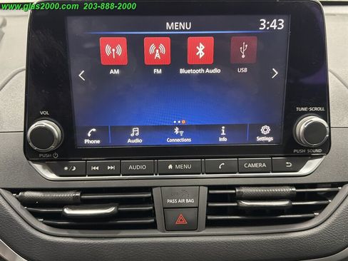 Used 2020 Nissan Altima 2.5 S AWD/4WD image 17