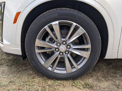 New 2025 Cadillac XT6 Premium Luxury image 26