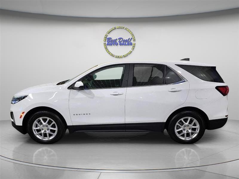Used 2022 Chevrolet Equinox LT w/ Driver Convenience Package FWD image 3