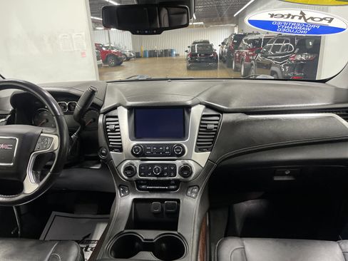 Used 2020 GMC Yukon SLT w/ Premium Edition AWD/4WD image 23