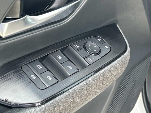 New 2026 Nissan Kicks SV w/ Cold Weather Package FWD image 15