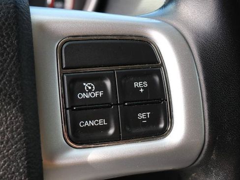 Used 2020 Dodge Journey SE w/ SE Popular Equipment Group image 13