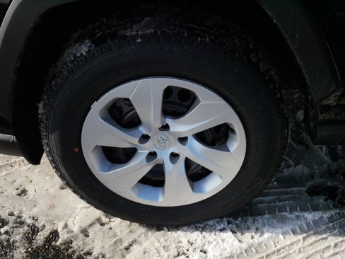 Used 2024 Toyota RAV4 LE image 15