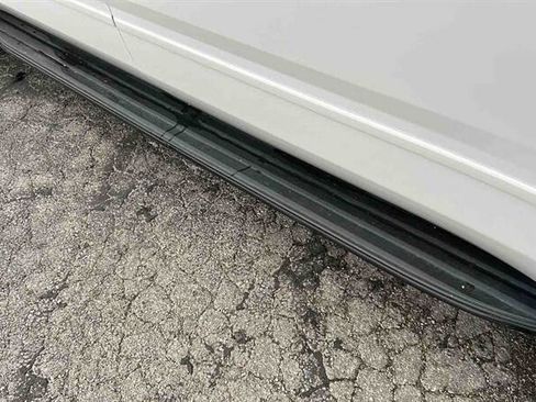 Used 2019 Chevrolet Suburban Premier image 11