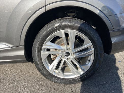 Used 2021 Audi Q7 3.0T Premium w/ Convenience Package image 8